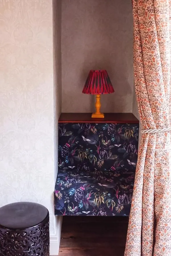 The Rabbit Hotel & Retreat Templepatrick 4*,